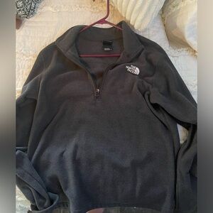 Men’s medium Northface pullover. Dark grey